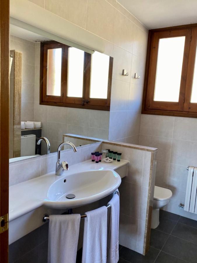 Campalans Hotel Rural Bungalows Mobilhomes Borredá Esterno foto